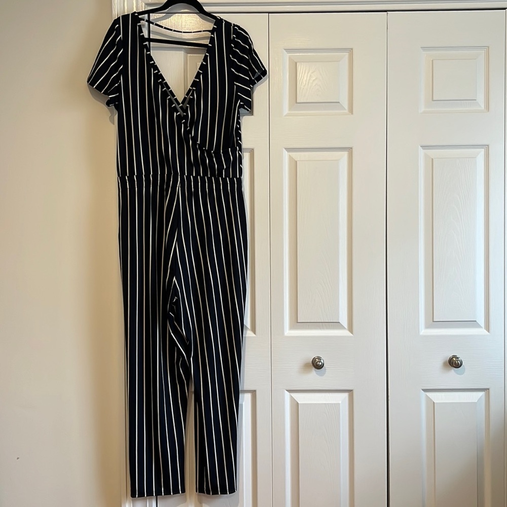 Trovare - Deep V In The Front And Back Jumpsuit. - image 2